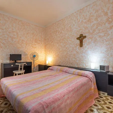 Casa Vacanza Elena Sarroch