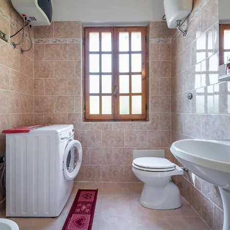 Casa Elena Nyaraló *